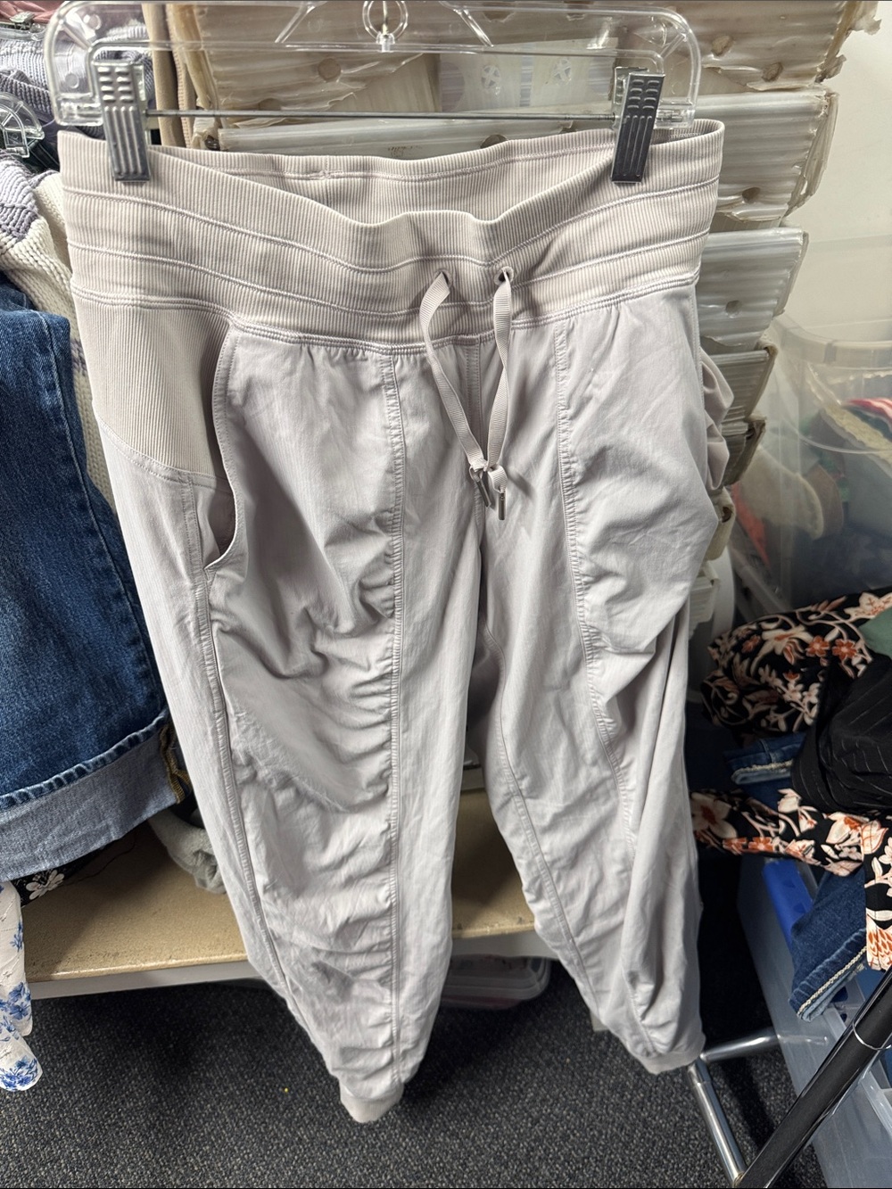 Lululemon dance studio jogger lined size 4 // 082750